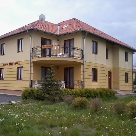 Апартаменты Marta Apartman *