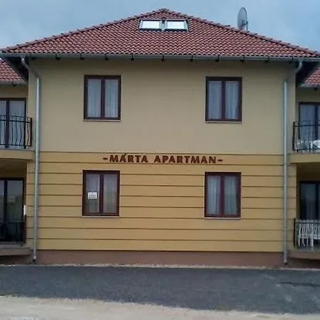 Marta Apartman Апартаменты Кехидакустани