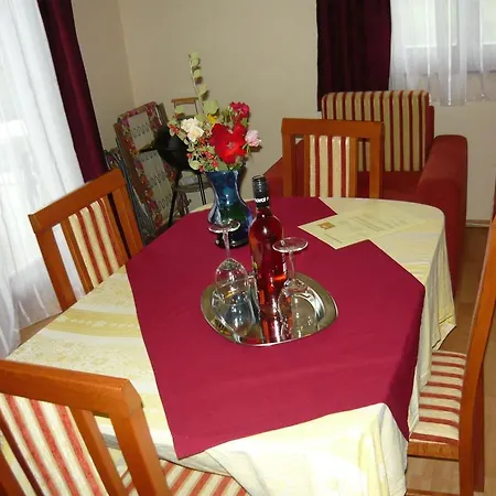 Διαμέρισμα Marta Apartman Kehidakustány