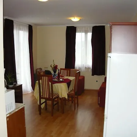 Διαμέρισμα Marta Apartman Kehidakustány