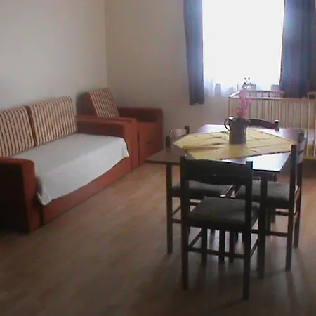 Marta Apartman * Kehidakustány