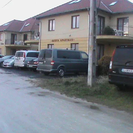 Marta Apartman Апартаменты